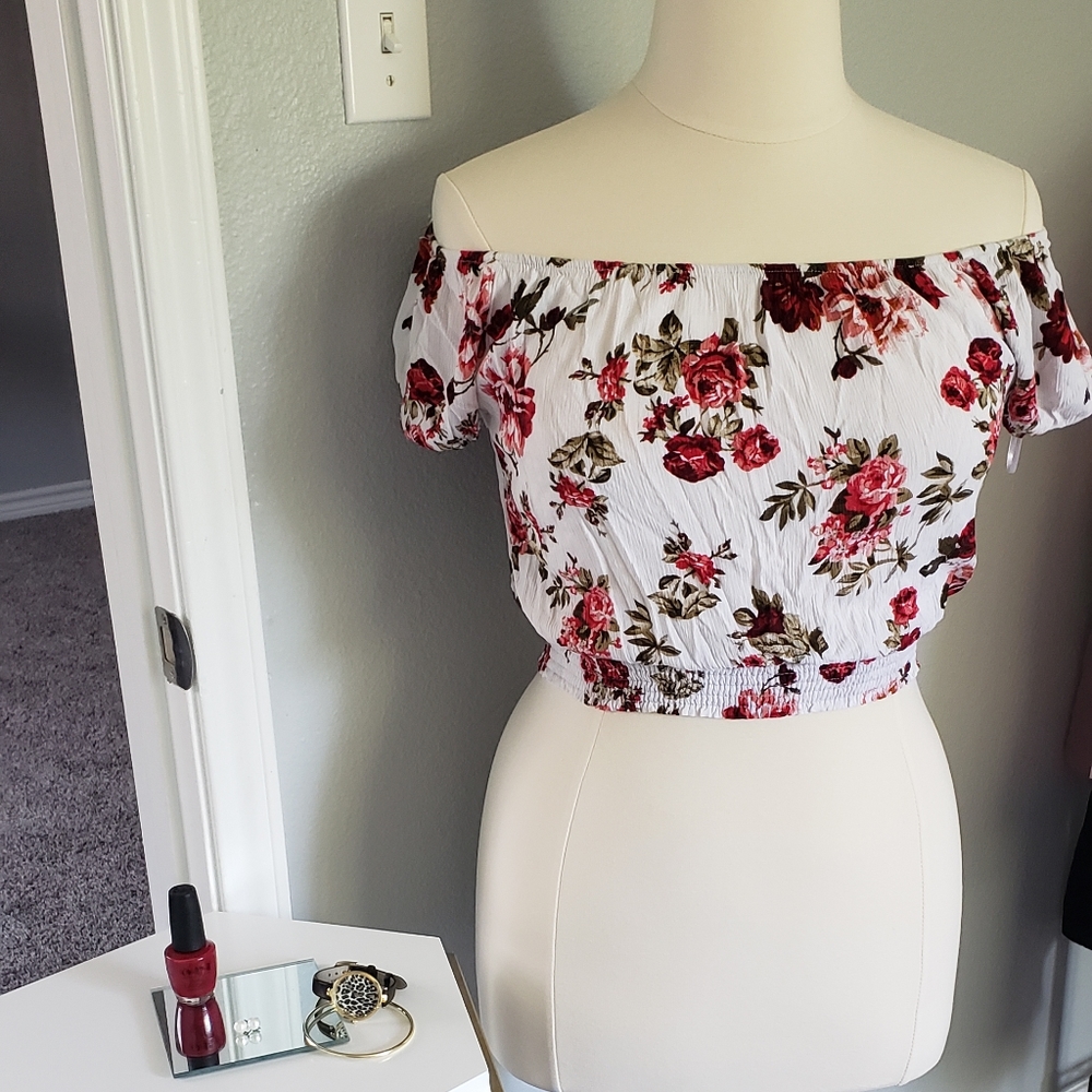 Floral Crop Top ~ XL